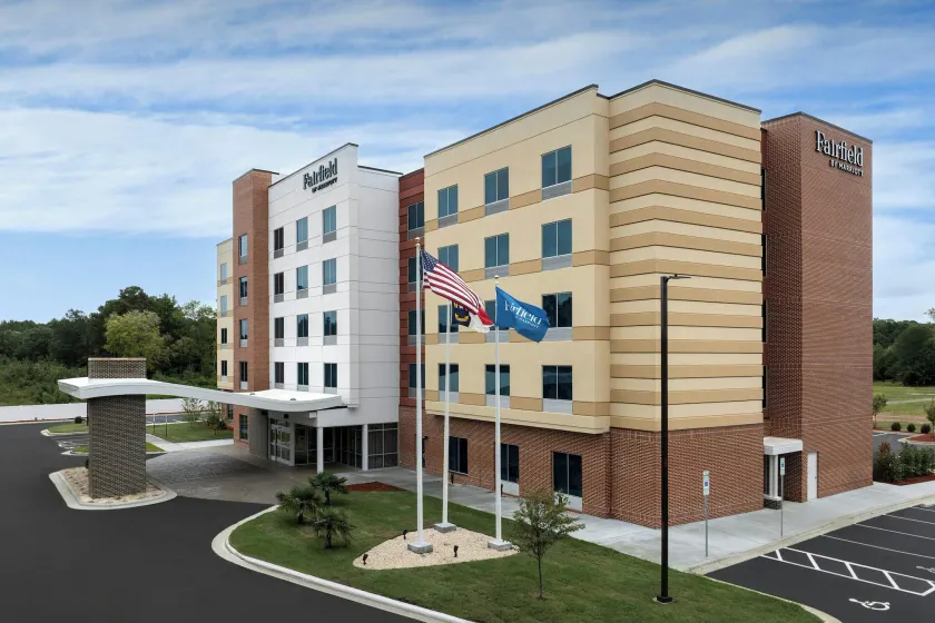 Fairfield Inn & Suites Weldon - Image 1