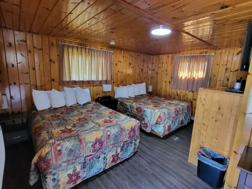 Sunset Motel at Armand's Gardens  - Chambre