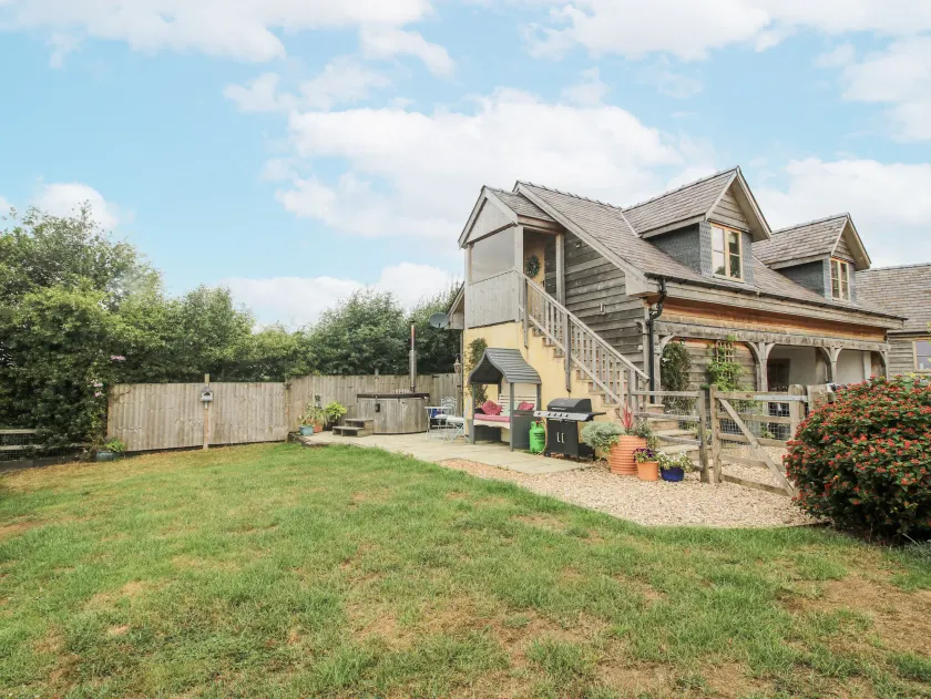 Stable Cottage - Image 1