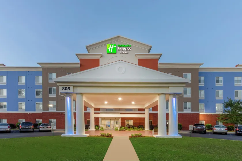 Holiday Inn Express Arrowood by IHG - Image 1