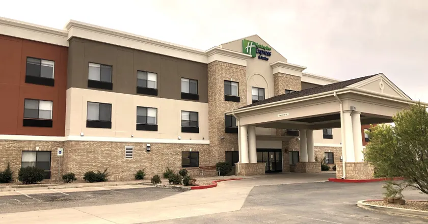 Holiday Inn Express Hotel & Suites Las Vegas NM by IHG - Image 1