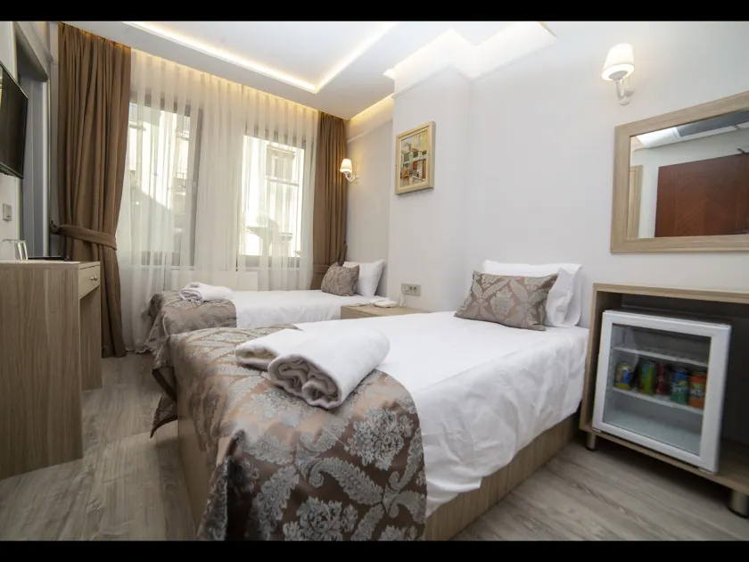 HHK Hotel Downtown - Image 1