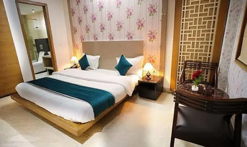 Fabhotel Siya Residency - Image 1