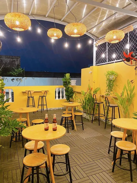 Saigon Authentic Hostel - Local Vibes and Experiences, Free Menu Breakfast, Gym & Rooftop - Image 1