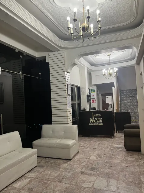 Hotel Paris - Image 1