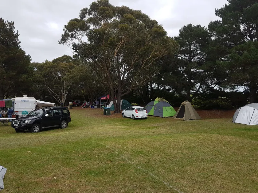 Lakes Caravilla Caravan Park - Image 1