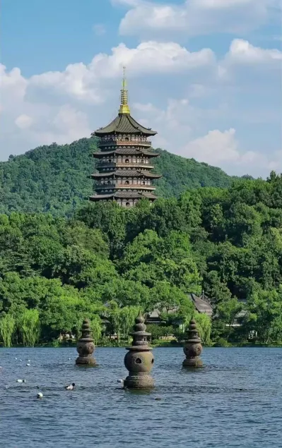 Nost algia S Hotel Hangzhou West Lake - Image 1