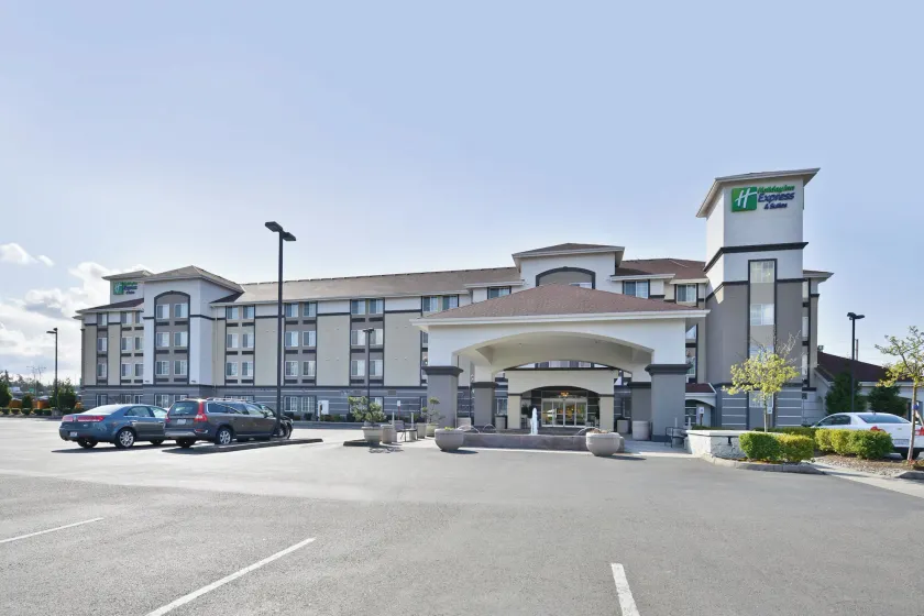 Holiday Inn Express & Suites Tacoma South - Lakewood by IHG - Image 1
