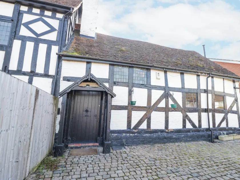 Wyre Court Cottage - Image 1