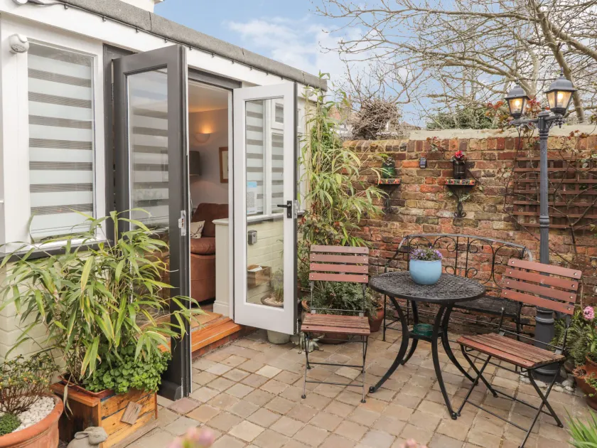 Rose Cottage - Image 1