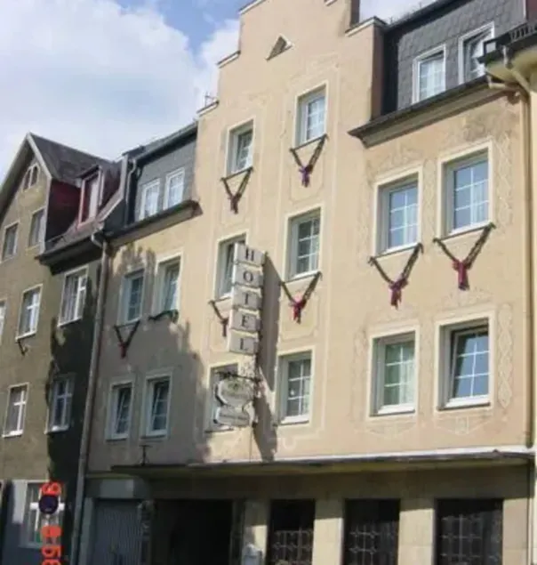 Hotel Schmidt - Image 1