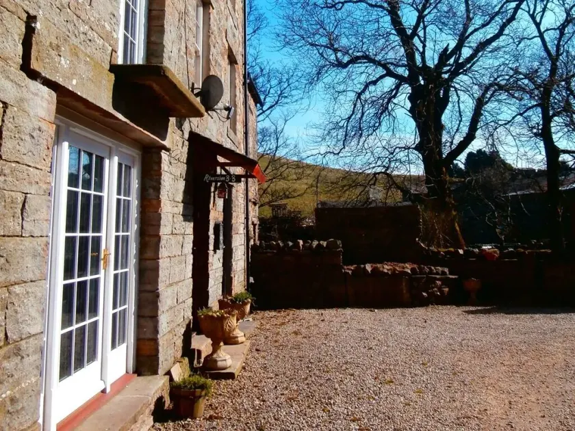 Riverside Bed & Breakfast - Image 1