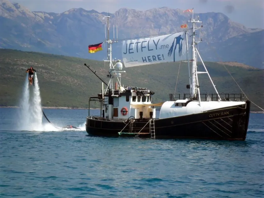 MS Cutty Jean - Image 1