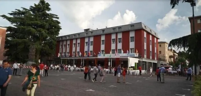 Hotel Domus - Image 1