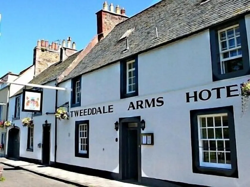 Tweeddale Arms Hotel - Image 1