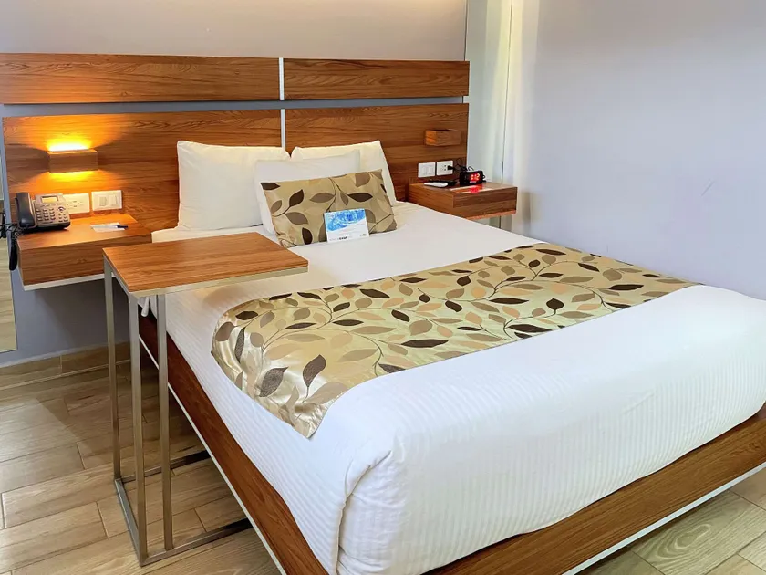 Sleep Inn Mexicali - Image 1