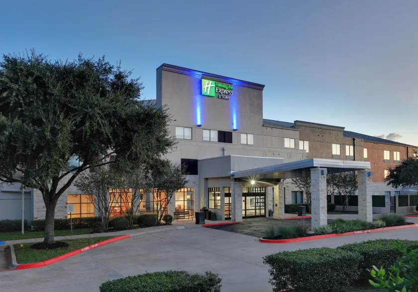 Holiday Inn Express & Suites - Austin - Round Rock by IHG - Image 1