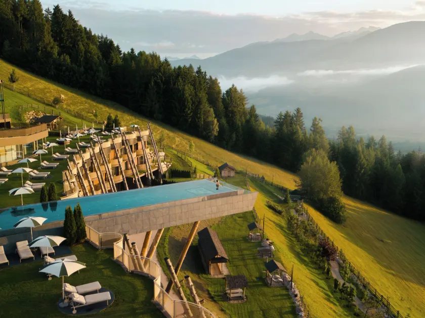 Hotel Hubertus - Image 1