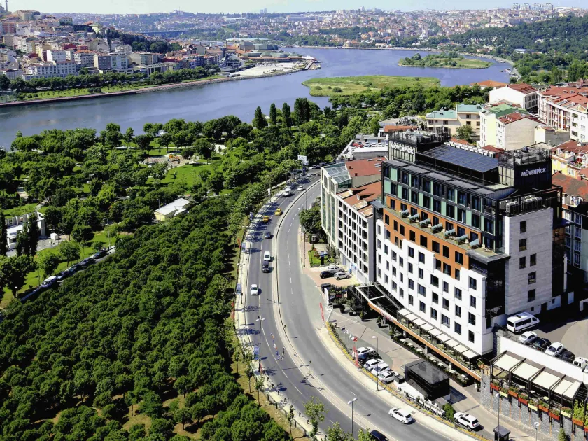 Mövenpick Istanbul Hotel Golden Horn - Image 1