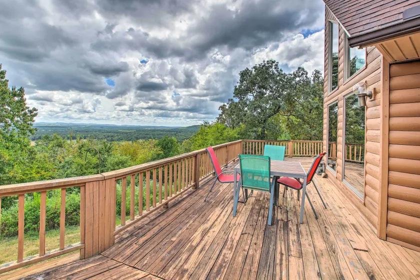 Spacious House w/ Wraparound Deck + Mtn Views! - Image 1