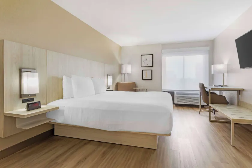 Best Western Plus Sugar Land-Stafford - Image 1