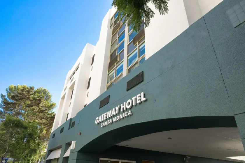 Gateway Hotel Santa Monica - Image 1