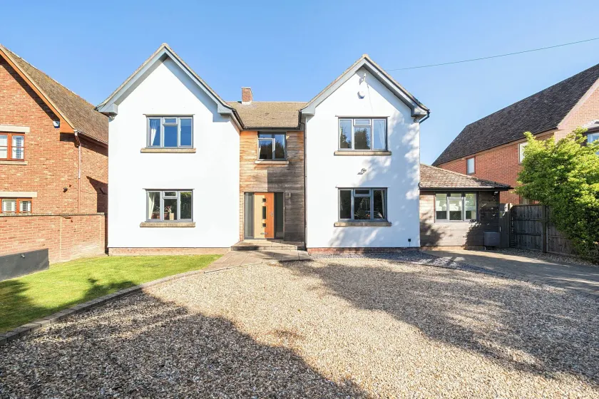 8 Newmarket Road - Image 1
