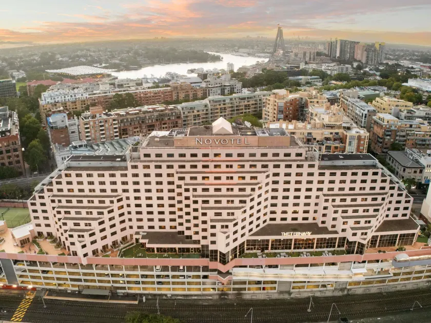 Novotel Sydney Darling Harbour - Image 1