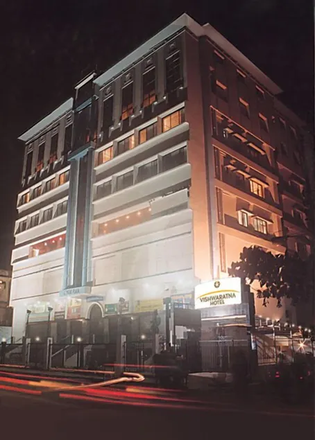 Vishwaratna Hotel - Image 1