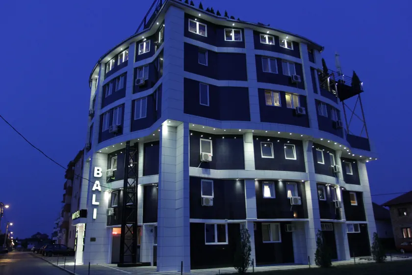 Bali Colosseum Hotel - Image 1