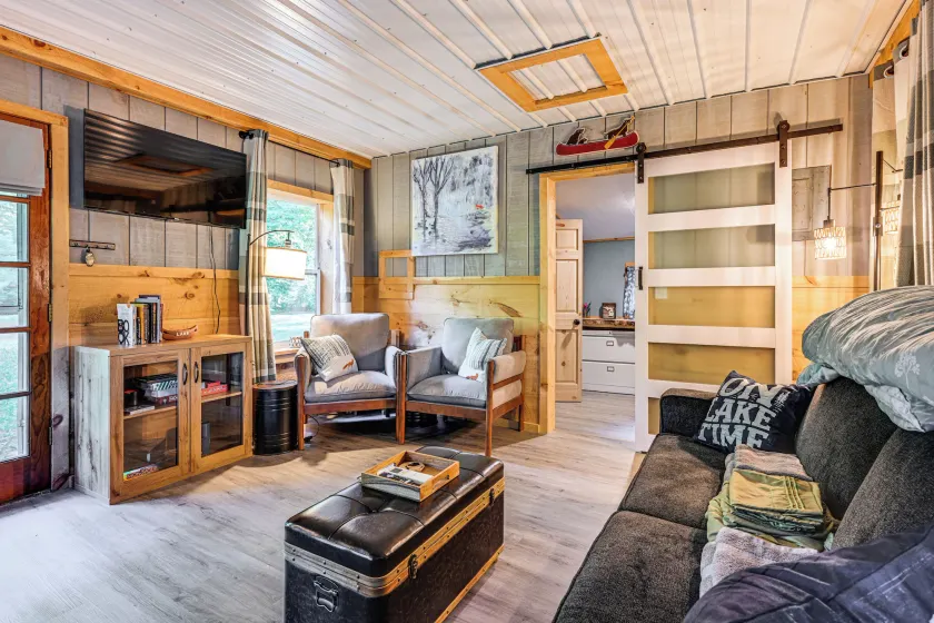 Lake Access & Kayaks: Gladwin Cottage Near Golfing - Image 1
