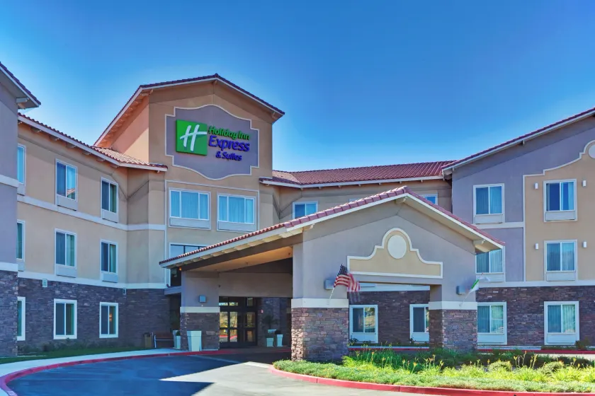 Holiday Inn Express & Suites Beaumont - Oak Valley by IHG - Image 1