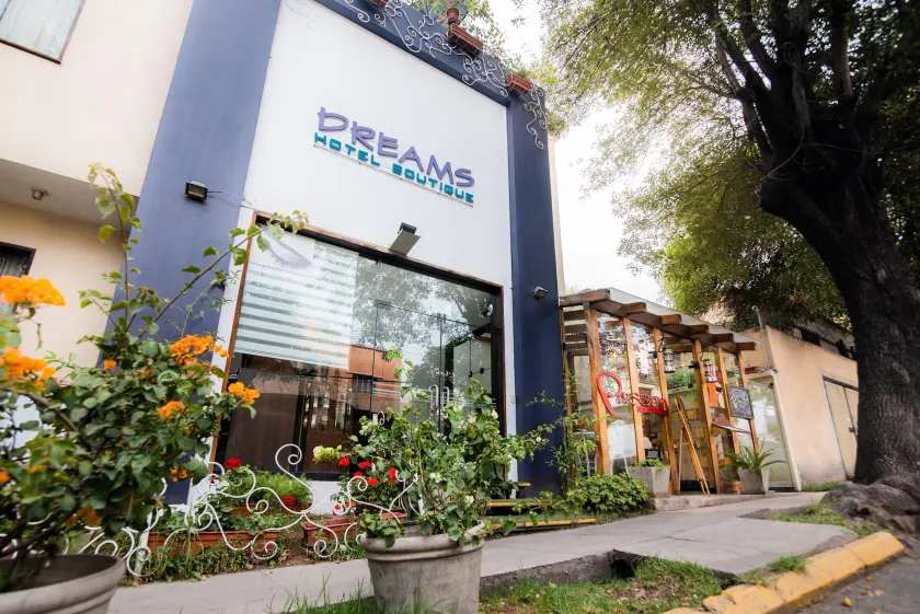 Dreams Hotel Boutique - Image 1