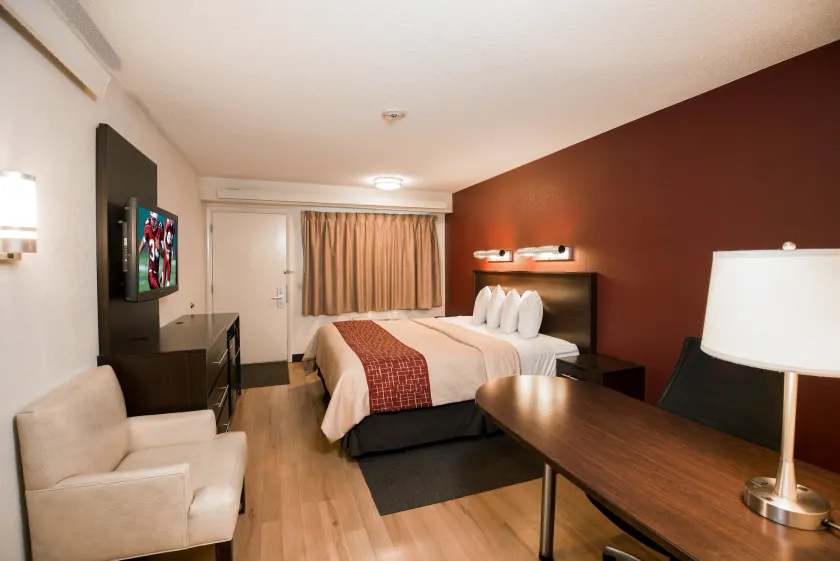 Red Roof Inn Benton Harbor - St. Joseph - Image 1