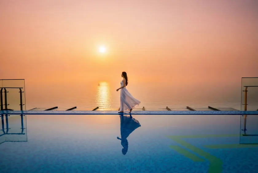 Maximilan Danang Beach Hotel - Image 1