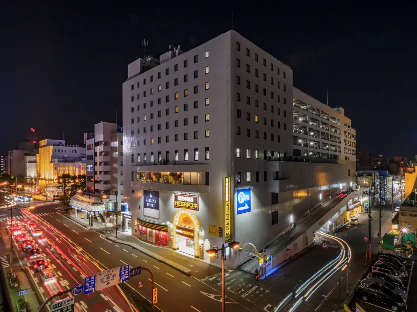 Airline Hotel - Image 1