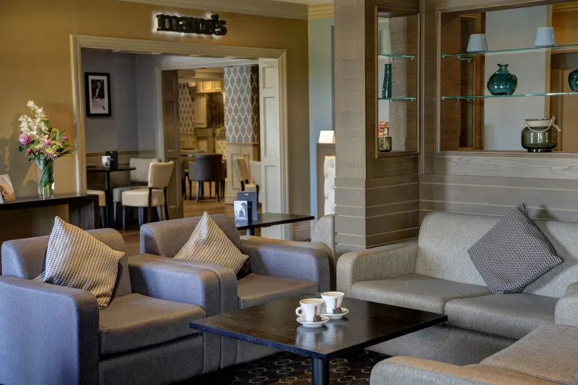 Crowne Plaza East Midlands Airport by IHG - Salon du hall