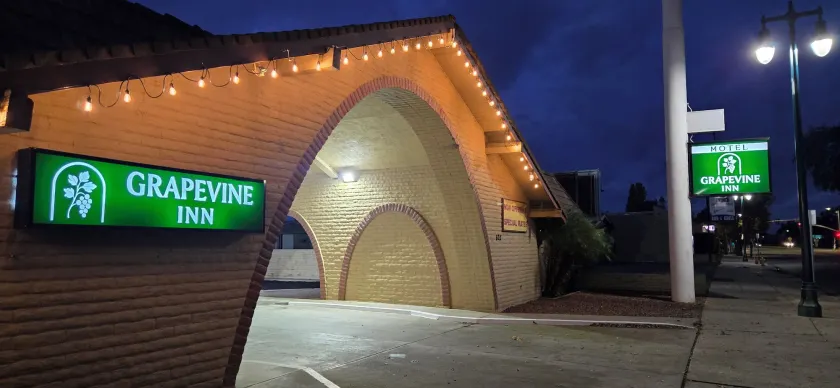 Grapevine Inn - Image 1