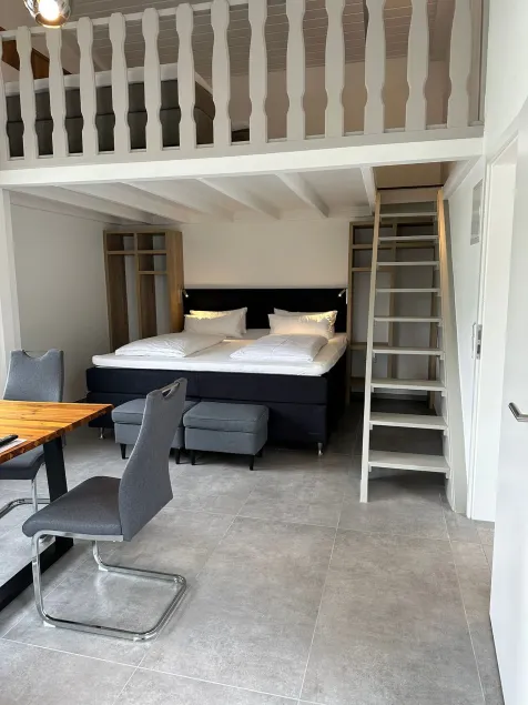 Hotel B4 - Image 1