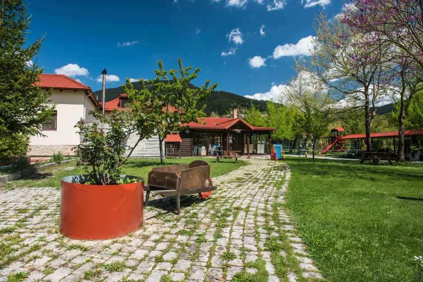 Ninemia Stay and Play - Image 1