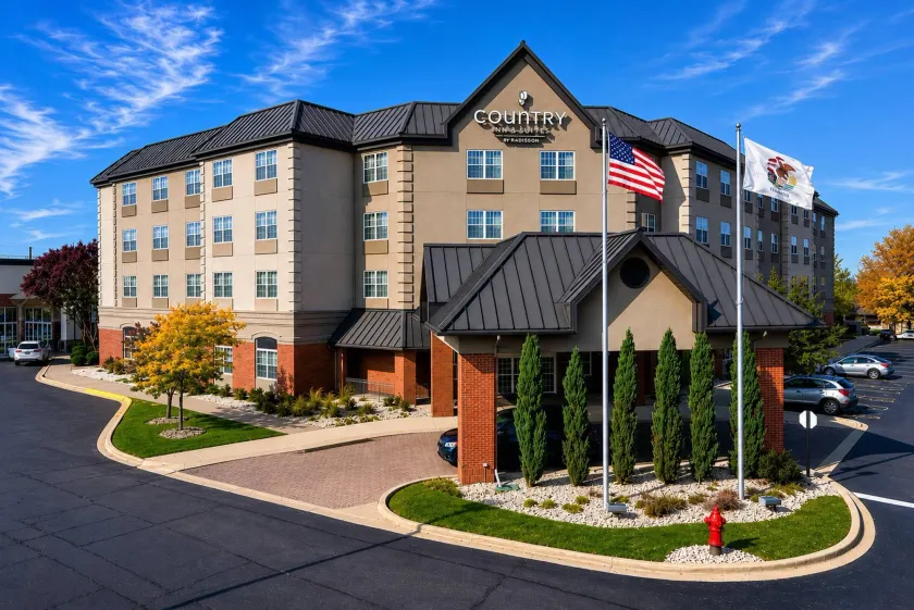 Country Inn & Suites by Radisson, Elk Grove Village-Itasca - Image 1