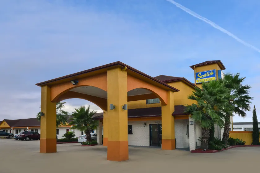 Scottish Inn and Suites Highway Six South - Image 1