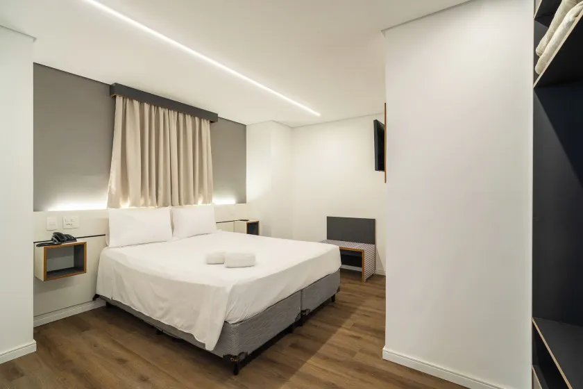 Uniclass Hotel Lapa - Image 1