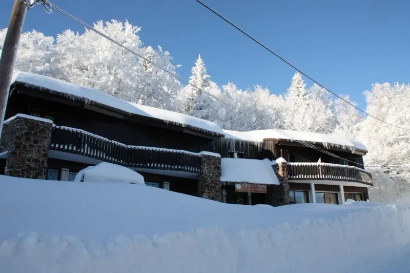 Chalet Hotel Les Marmottes 2 étoiles NN - Image 1