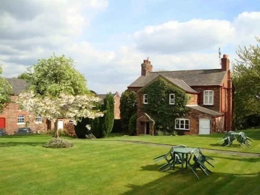 Ash Farm Country House - Image 1