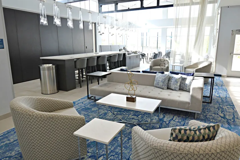 Best Western Plus Executive Residency Oklahoma City I-35 - Image 1