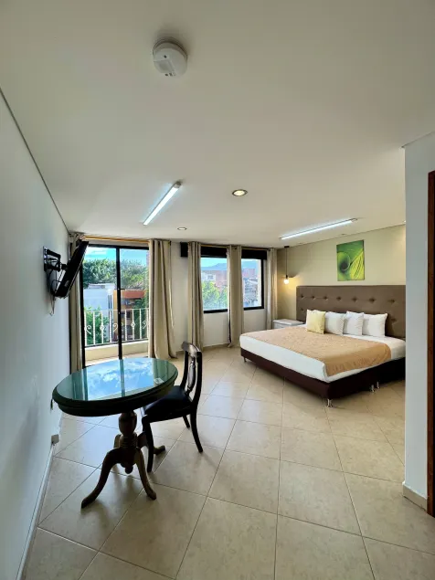 Hotel Prince Plaza - Laureles Estadio - Image 1