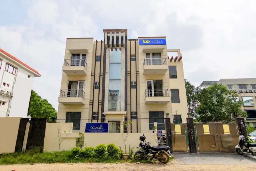 FabHotel Gazelle Inn - Image 1