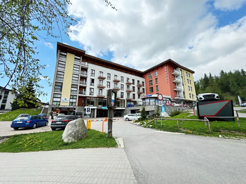 Hotel CROCUS - Image 1