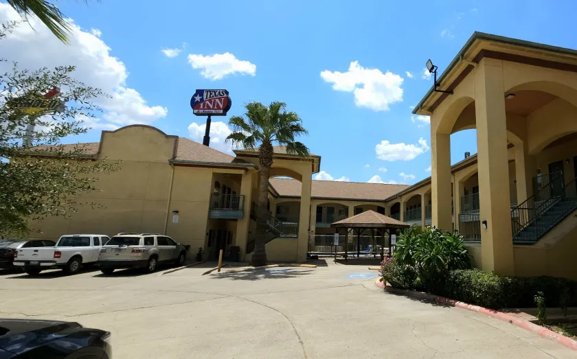 Texas Inn and Suites RGV - Image 1